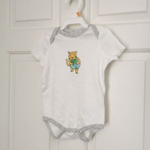 2/$15 Art & Eden organic cotton onesie 6 m